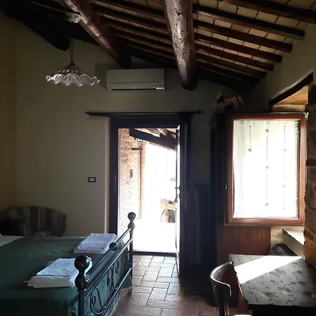 Azienda Agrituristica Colle San Giorgio Alojamento de Turismo Rural *