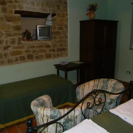 Farm stay Azienda Agrituristica Colle San Giorgio Castiglione Messer Raimondo